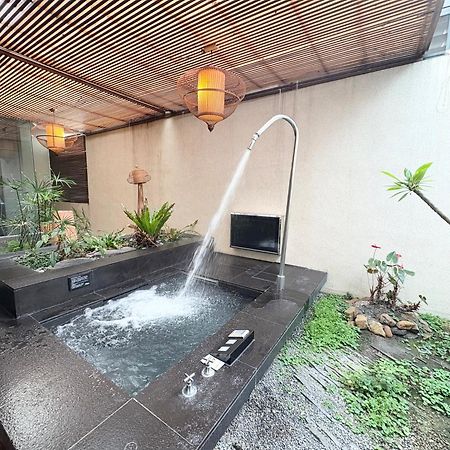 Xiadu Motel Taichung Bagian luar foto