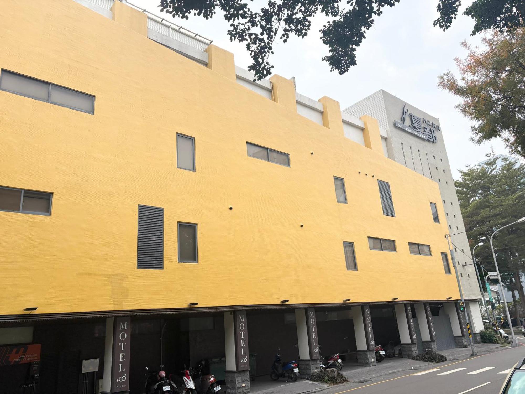 Xiadu Motel Taichung Bagian luar foto