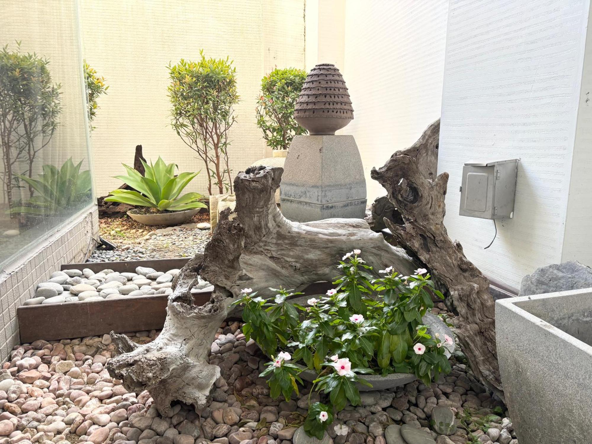 Xiadu Motel Taichung Bagian luar foto