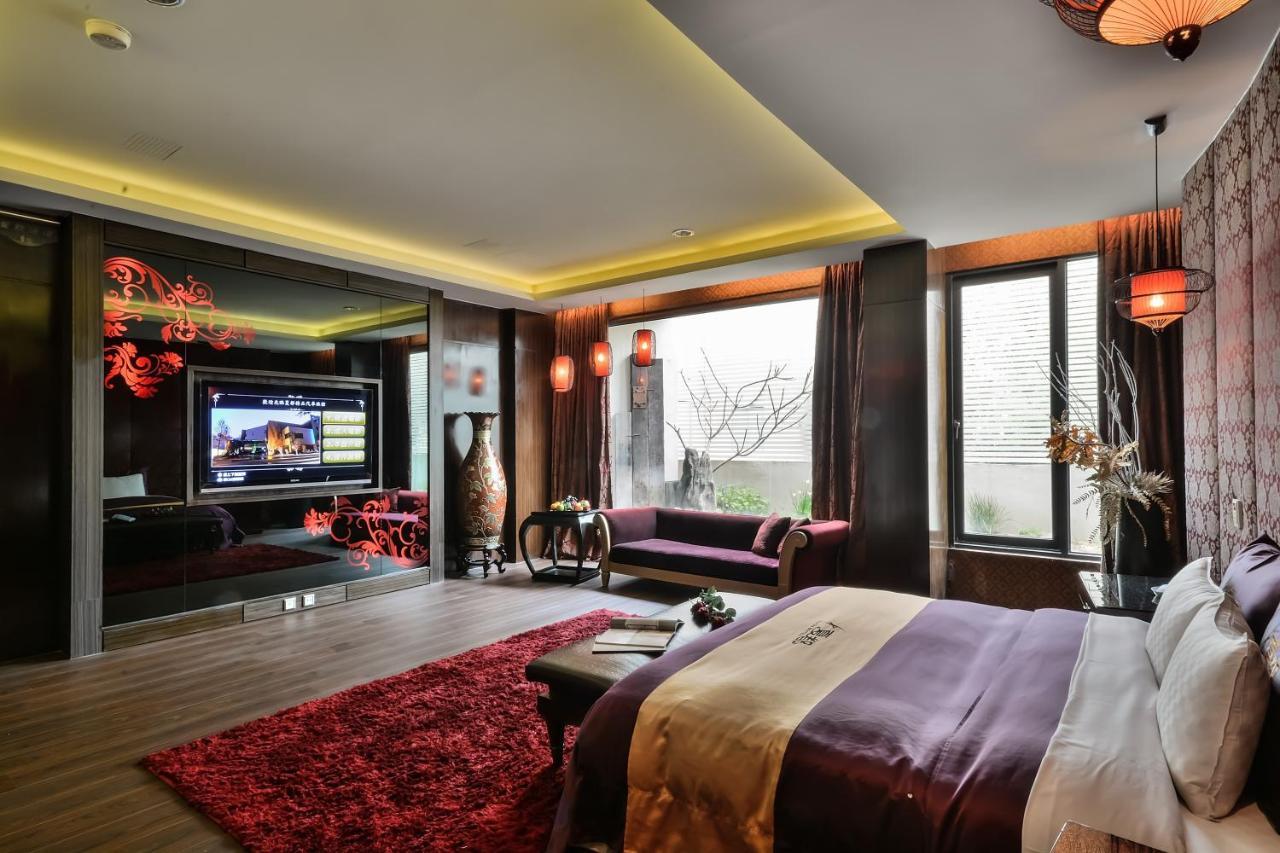 Xiadu Motel Taichung Bagian luar foto